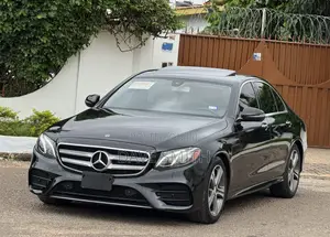 Mercedes-Benz E300 4Matic AWD Sedan (2.0L 4cyl 9A) 2017 Black