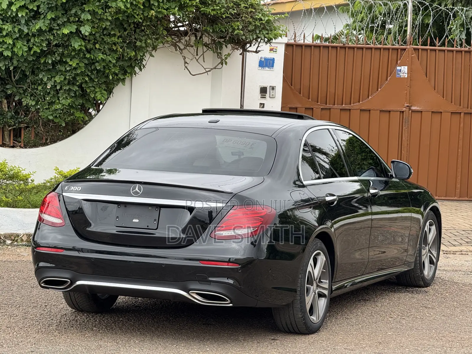 Mercedes-Benz E300 4Matic AWD Sedan (2.0L 4cyl 9A) 2017 Black