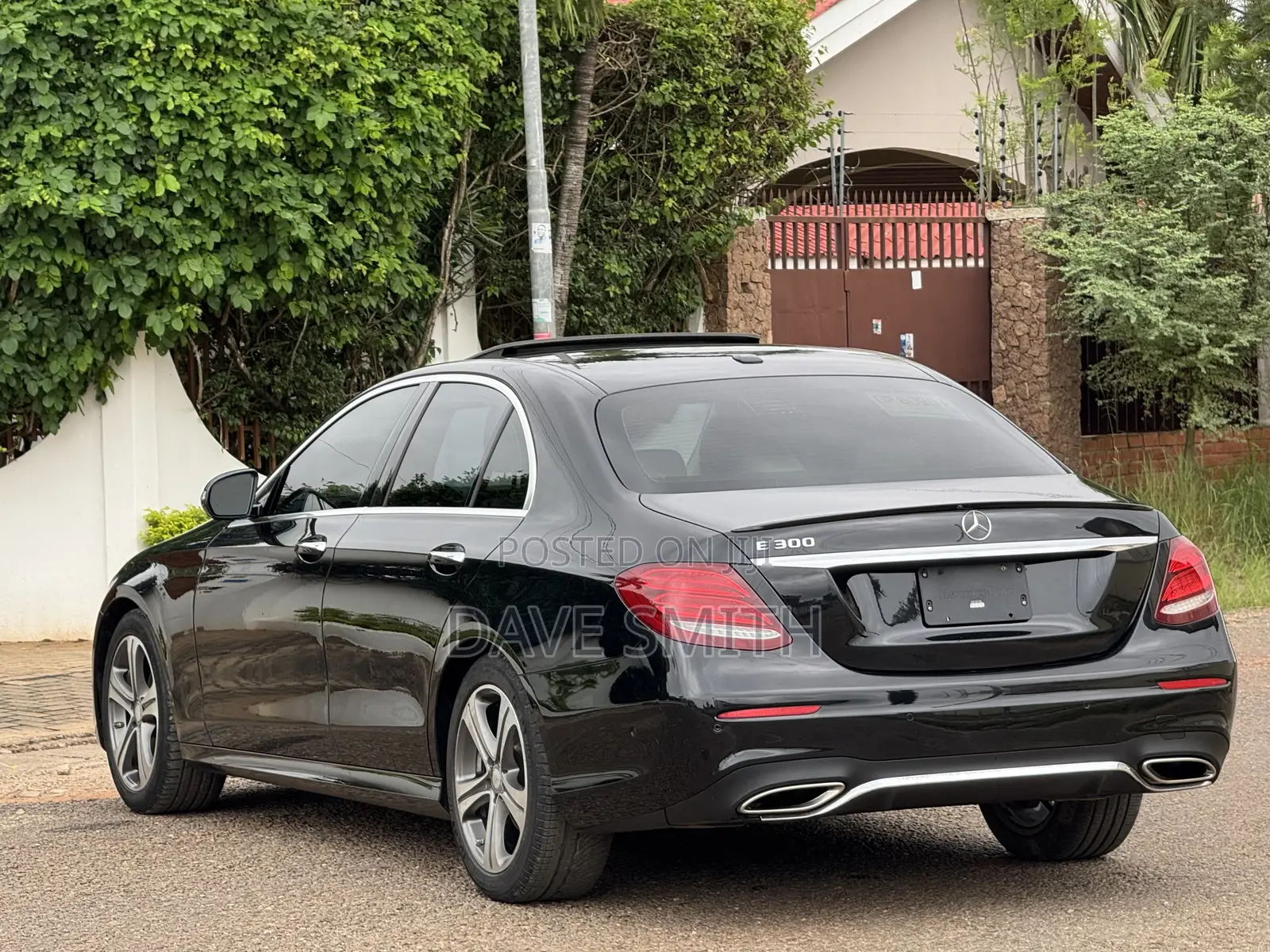 Mercedes-Benz E300 4Matic AWD Sedan (2.0L 4cyl 9A) 2017 Black