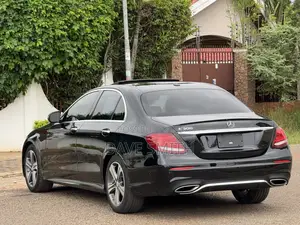 Mercedes-Benz E300 4Matic AWD Sedan (2.0L 4cyl 9A) 2017 Black