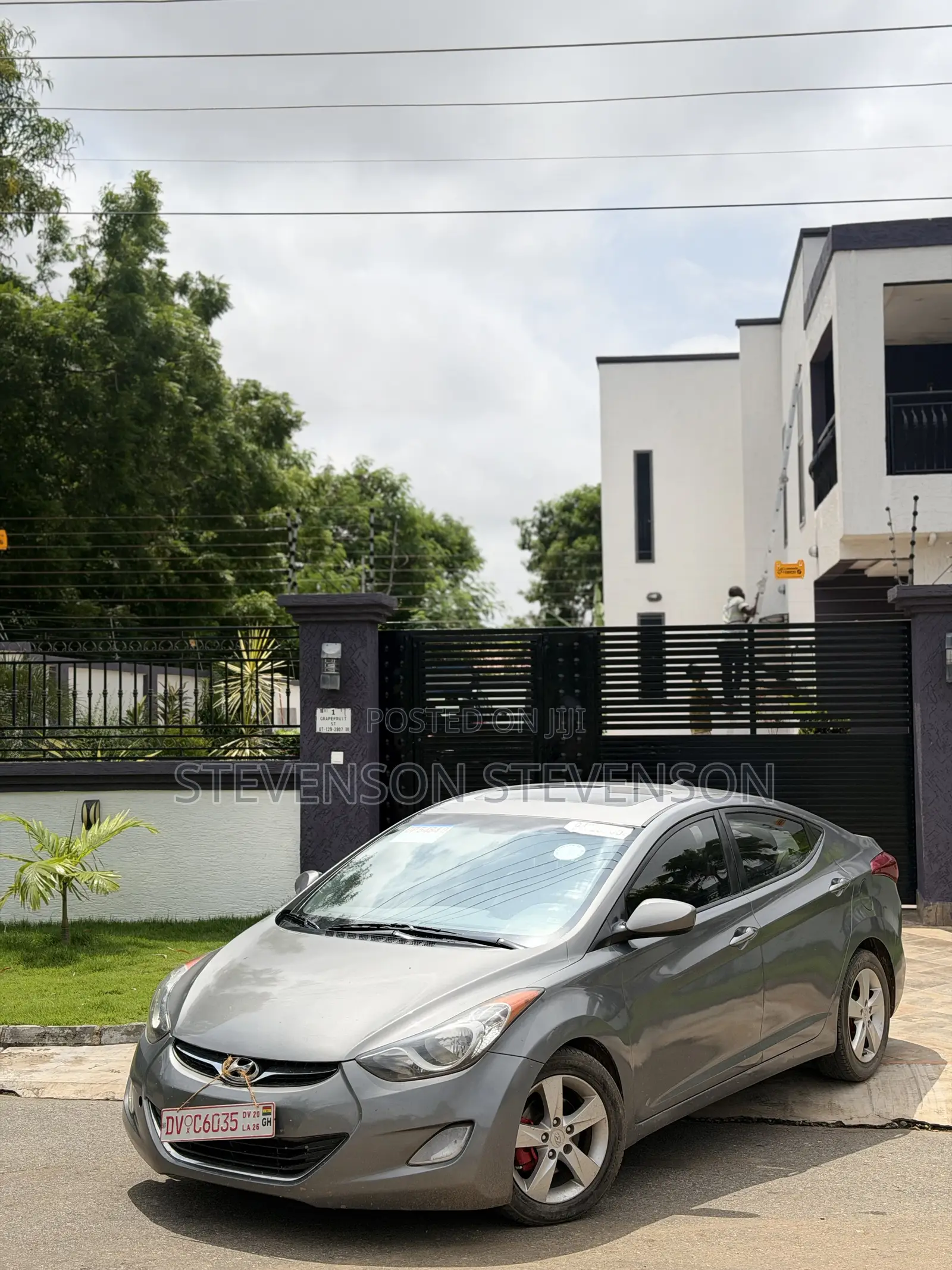 Hyundai Elantra GLS Sedan FWD (1.8L 4cyl 6M) 2013 Gray