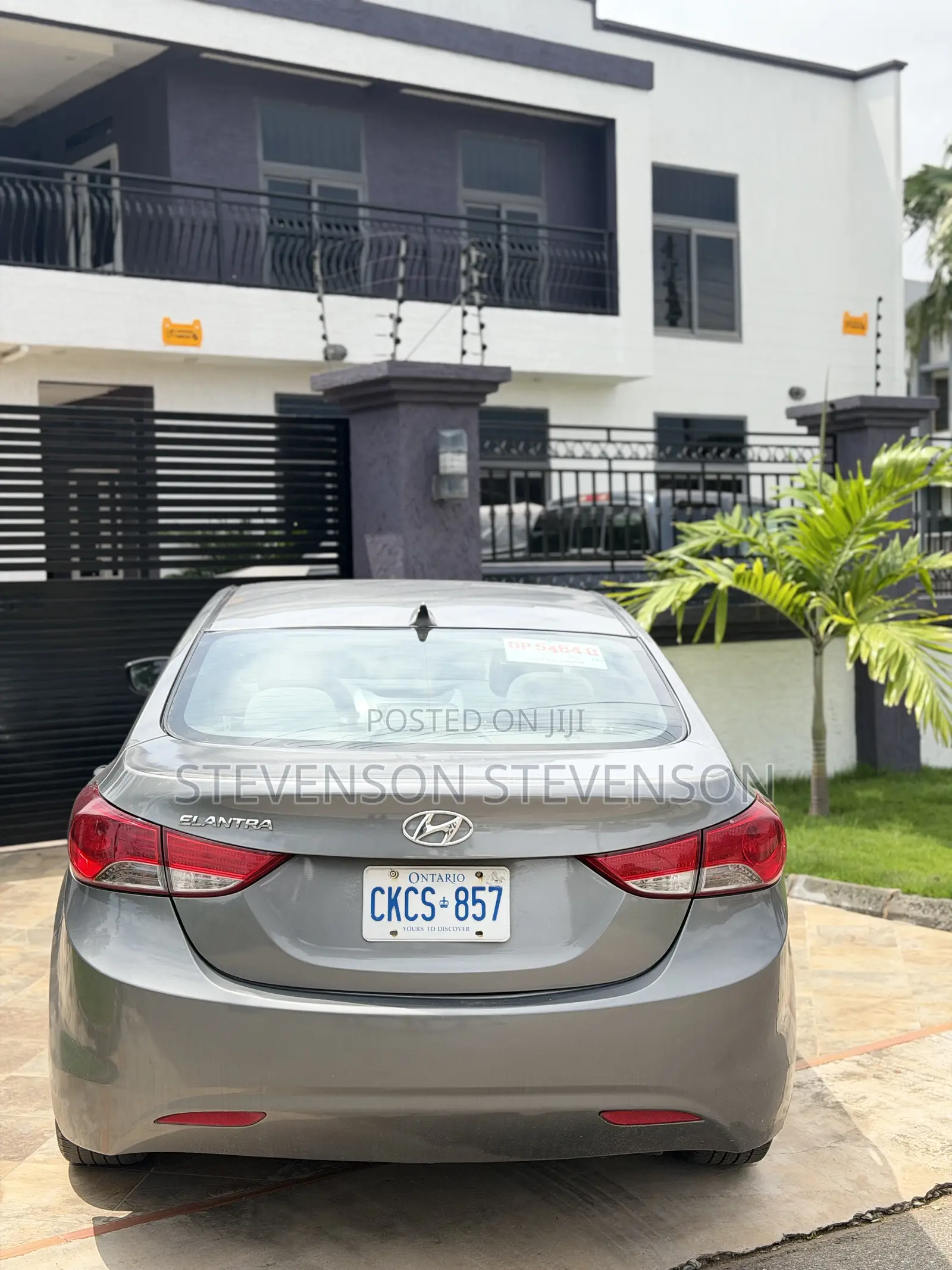 Hyundai Elantra GLS Sedan FWD (1.8L 4cyl 6M) 2013 Gray