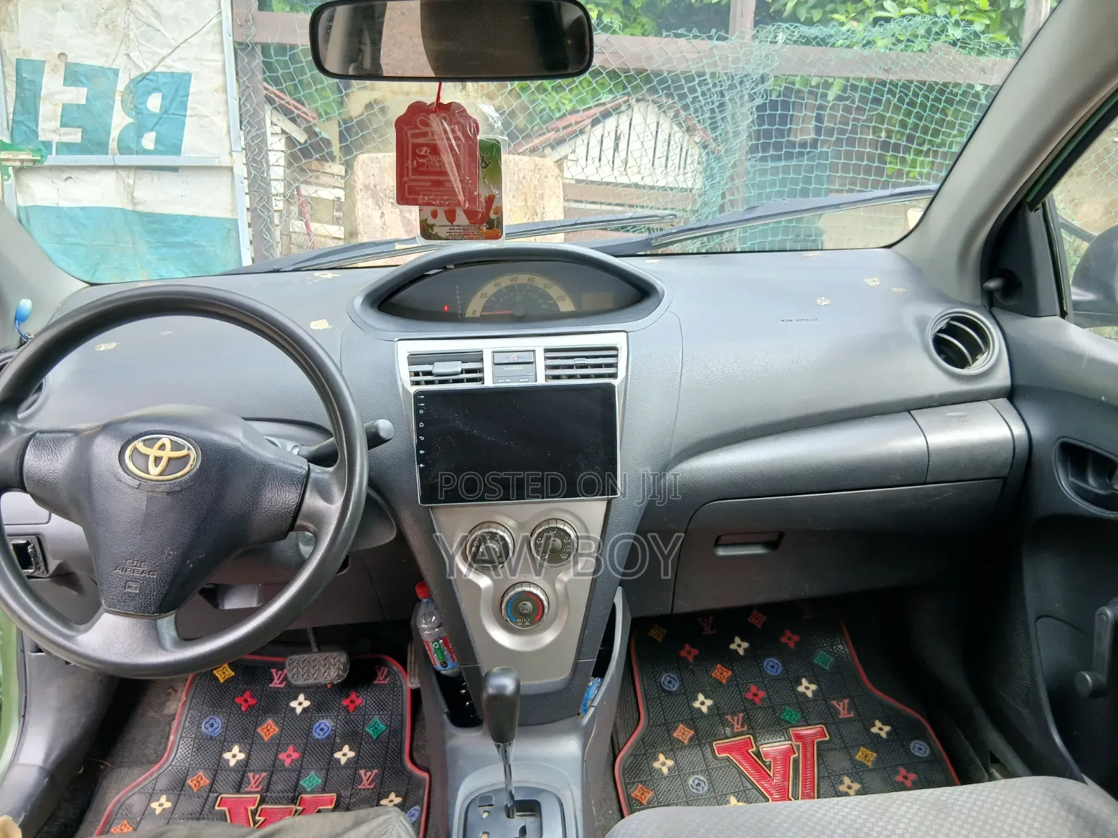 Toyota Yaris 2010 Green