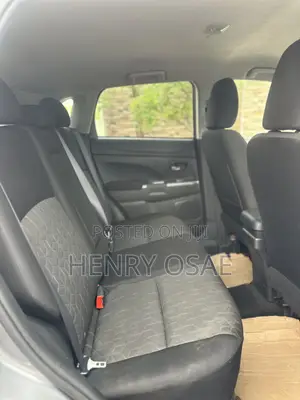 Mitsubishi Outlander SE 2022 Silver