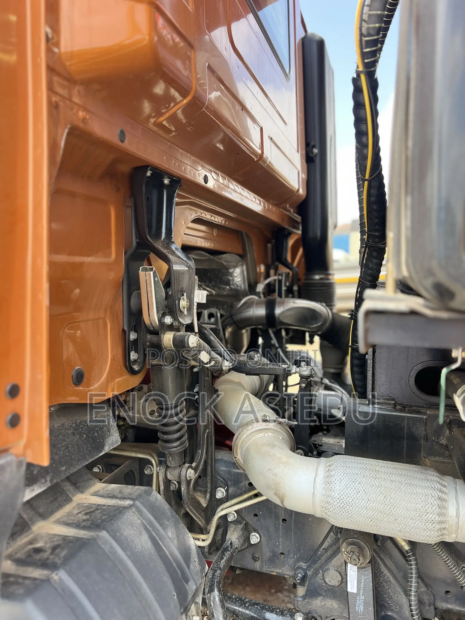 Heavy Duty Truck