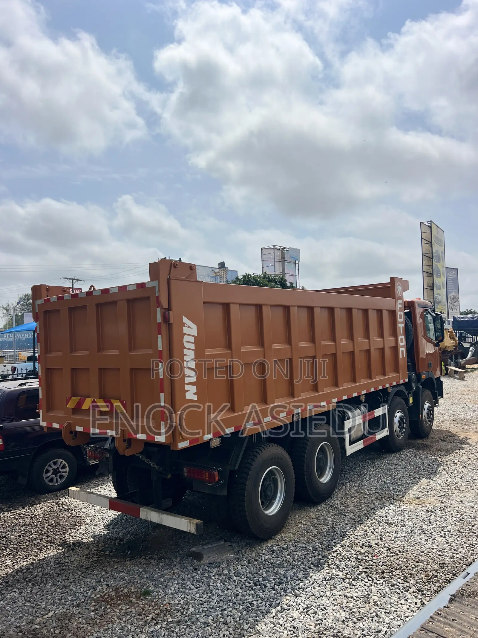 Heavy Duty Truck