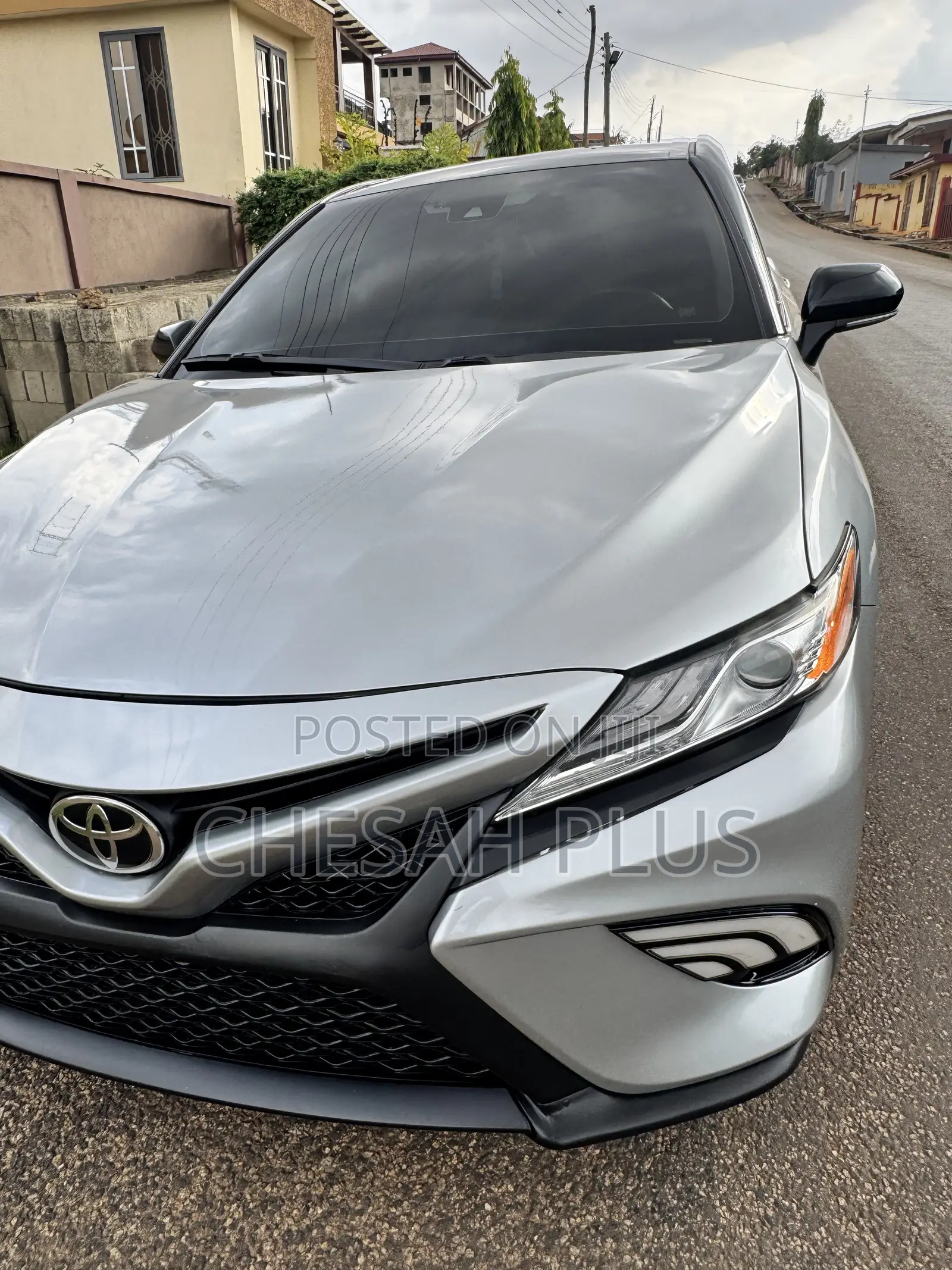Toyota Camry SE Nightshade FWD 2020 Silver