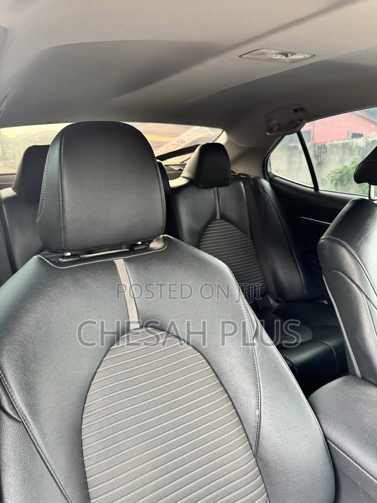 Toyota Camry SE Nightshade FWD 2020 Silver