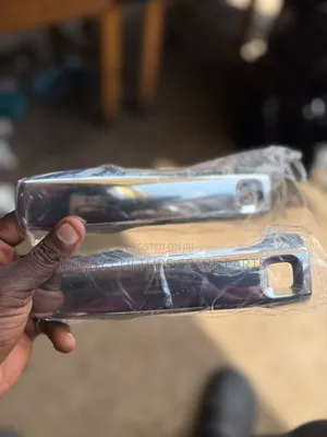 Original Land Cruiser Handle Chrome Shinning Available for All Cars