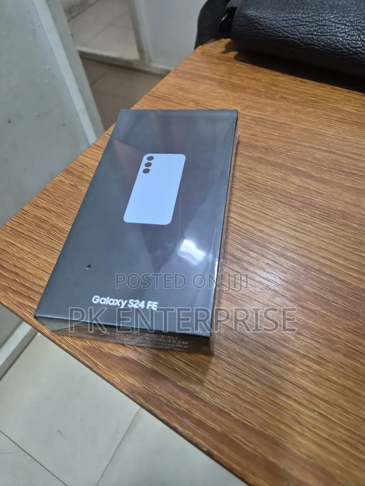 New Samsung Galaxy S24 FE 128 GB Black
