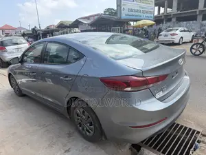 Hyundai Elantra SE 2018 Gray