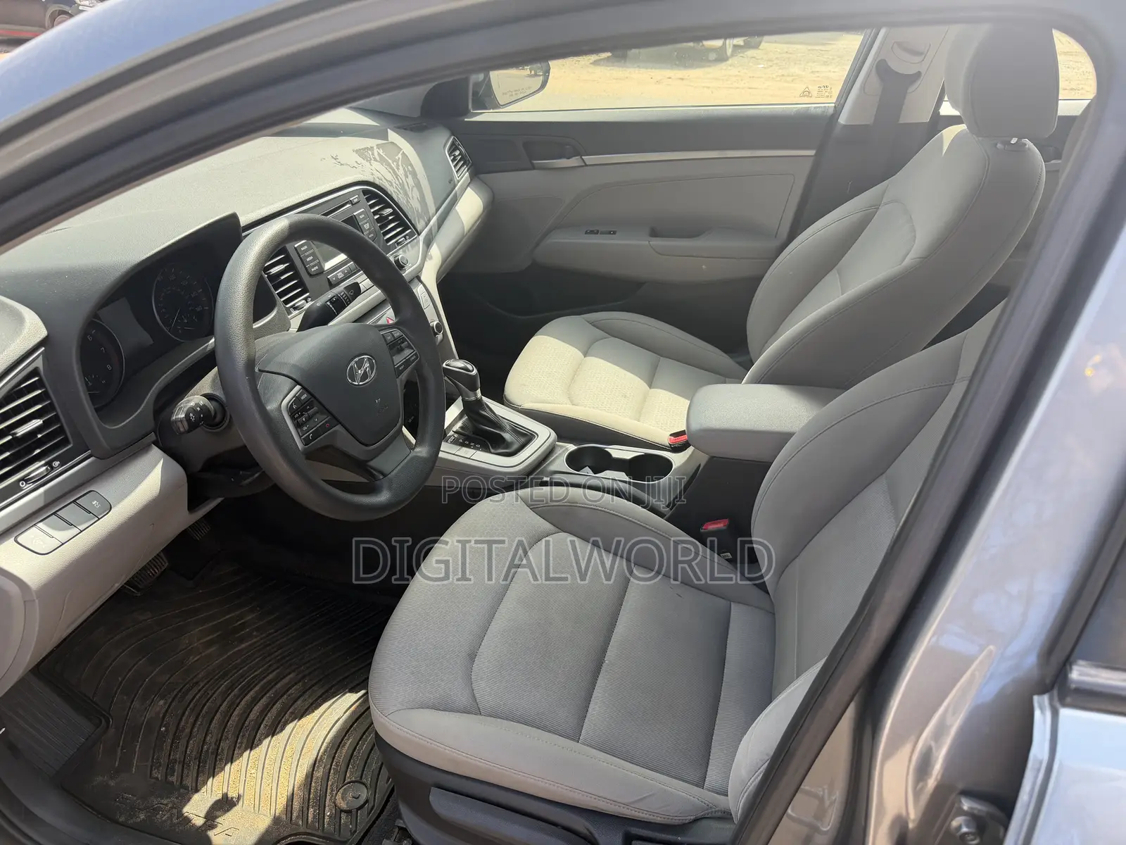 Hyundai Elantra SE 2018 Gray