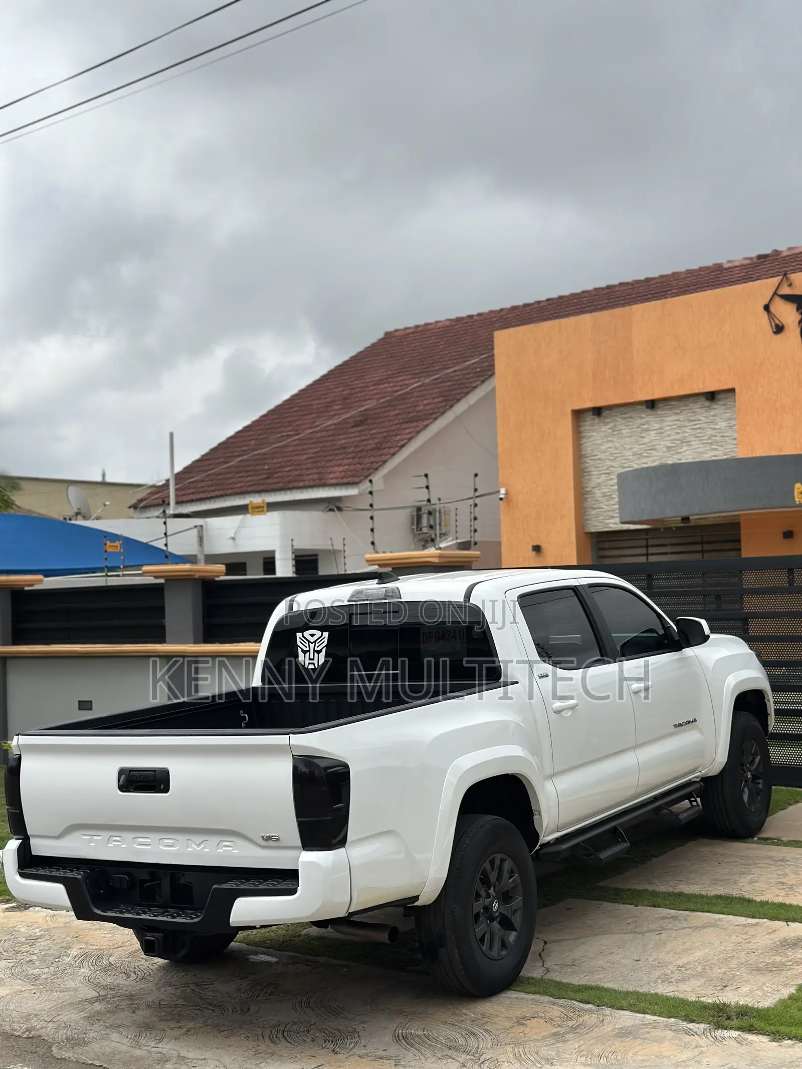 Toyota Tacoma SR5 Double Cab 5' Bed I4 AT 2023 White