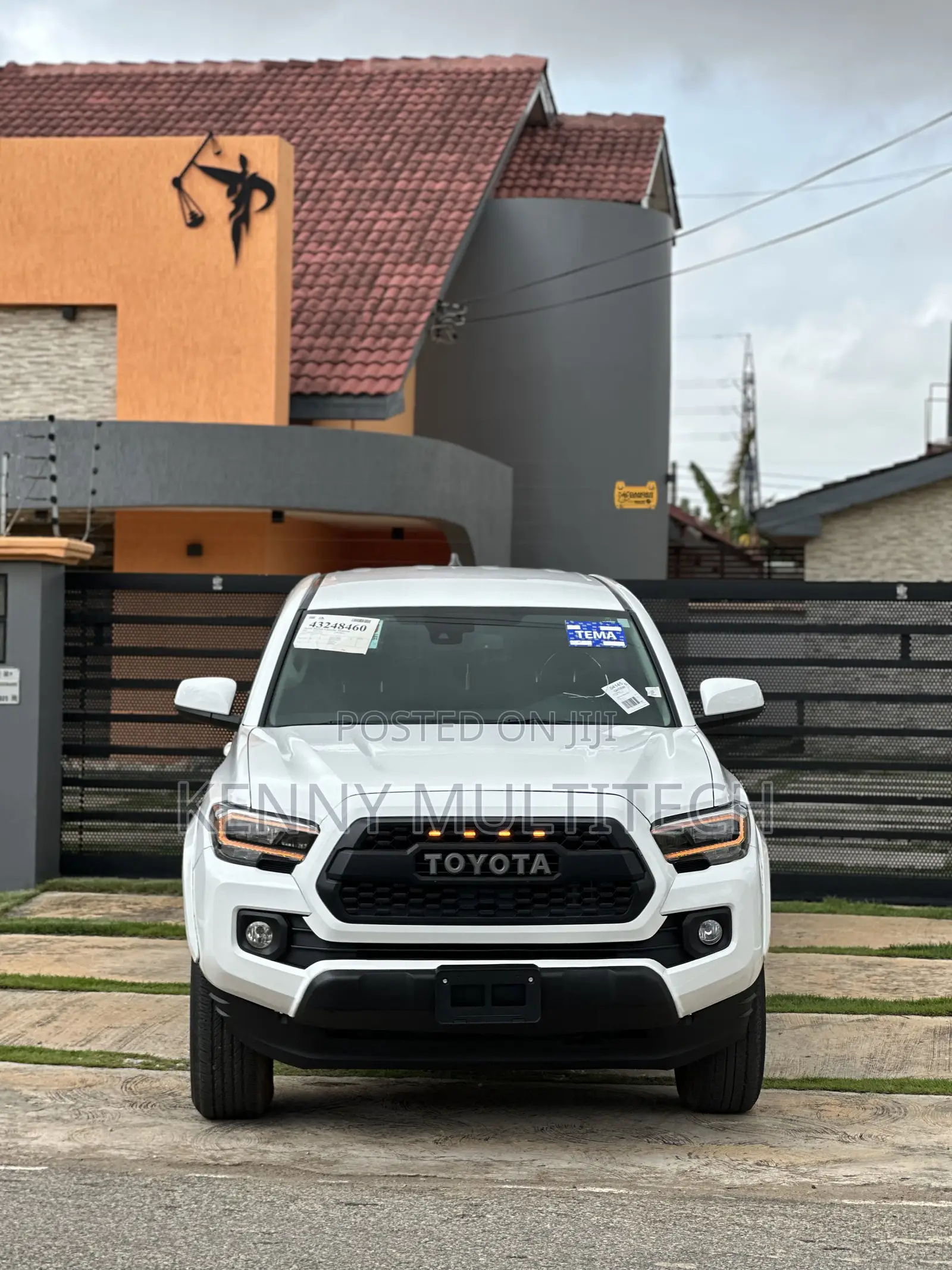 Toyota Tacoma SR5 Double Cab 5' Bed I4 AT 2023 White