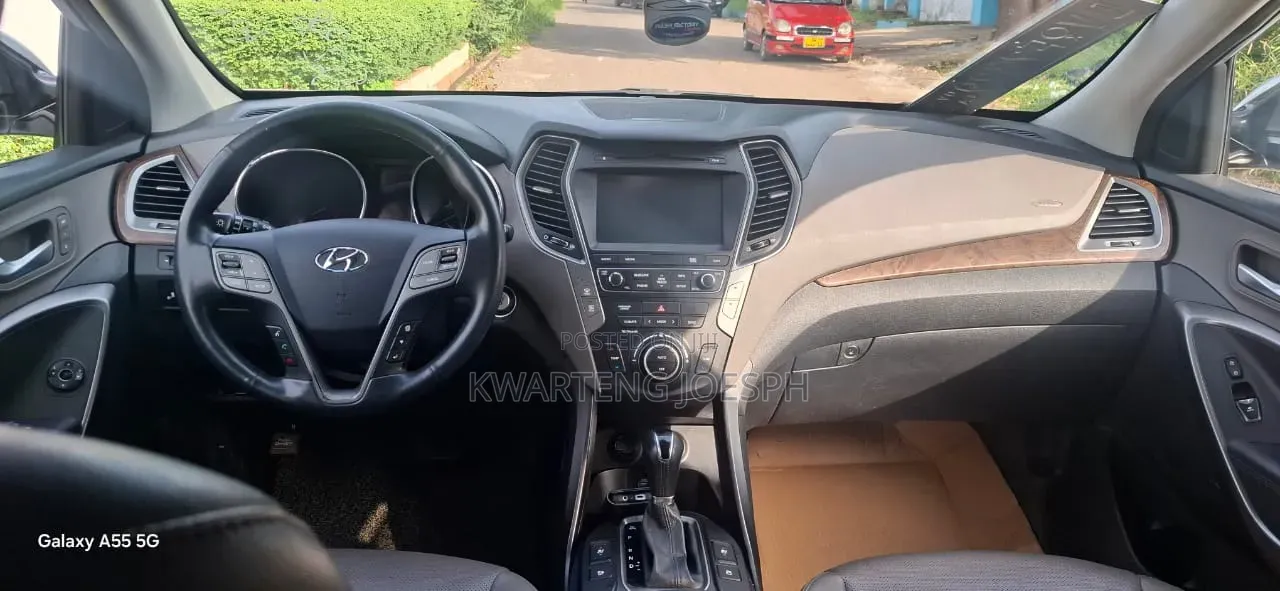 Hyundai Santa Fe 2018 Silver