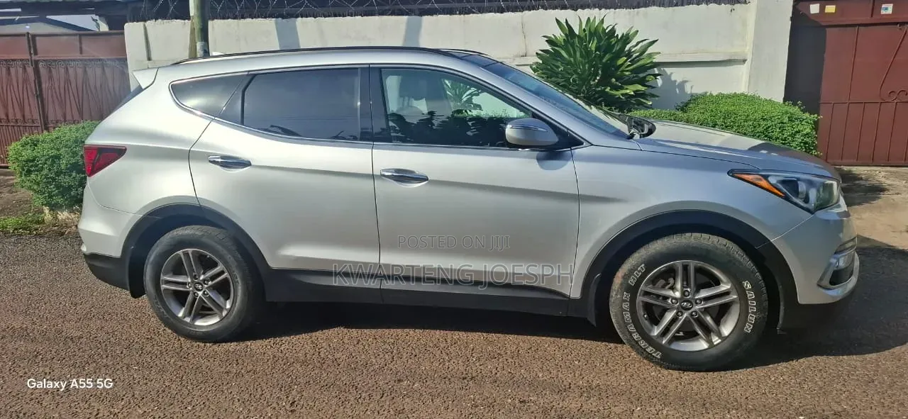 Hyundai Santa Fe 2018 Silver