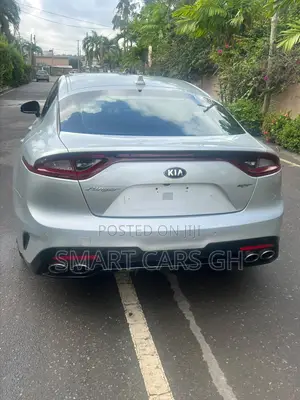 Kia Stinger 2018 Silver