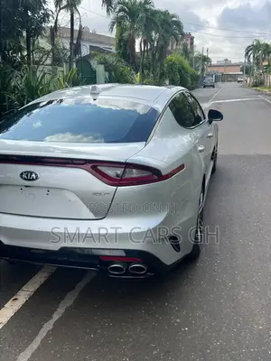 Kia Stinger 2018 Silver