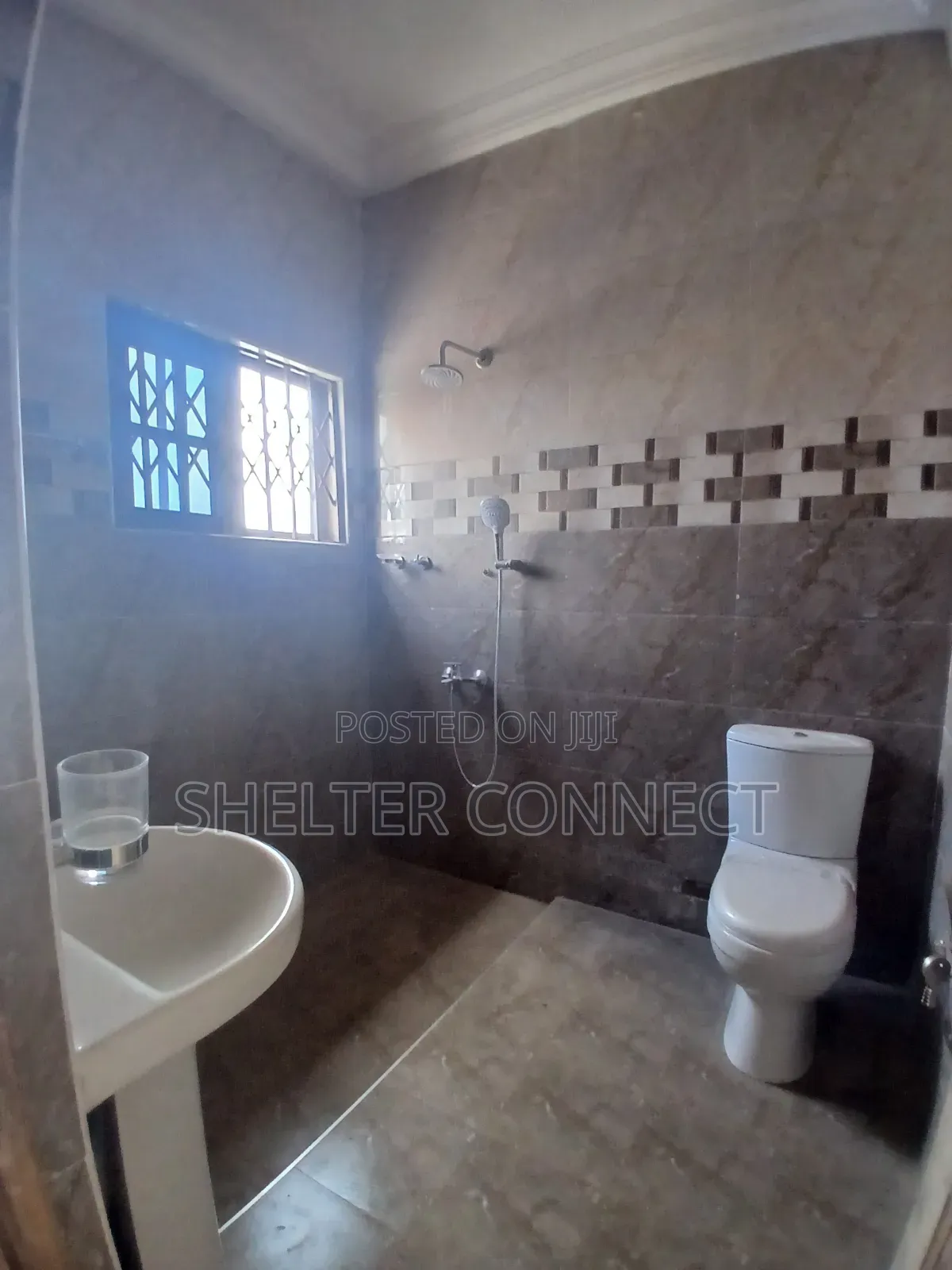 2bdrm Apartment in Oyarifa, Ghana Flag for rent