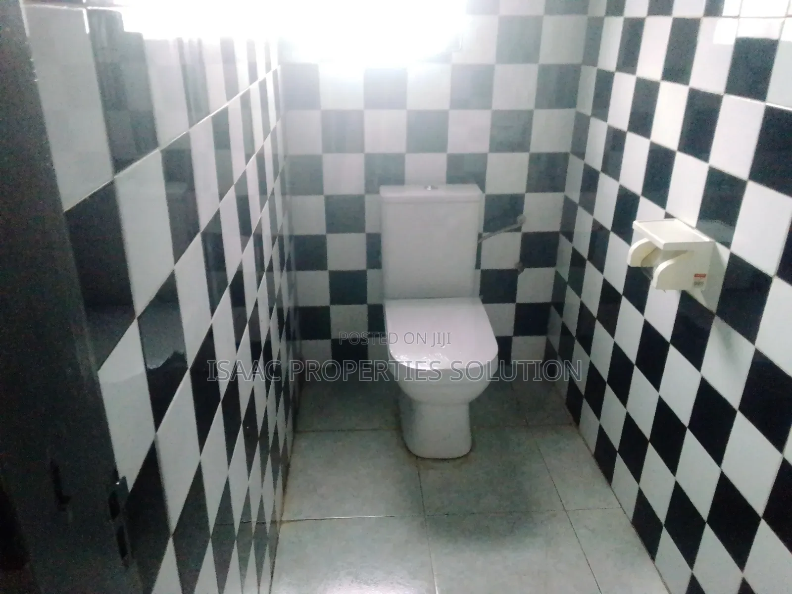 4bdrm Bungalow in Isaac Properties, Shama Ahanta East Metropolitan