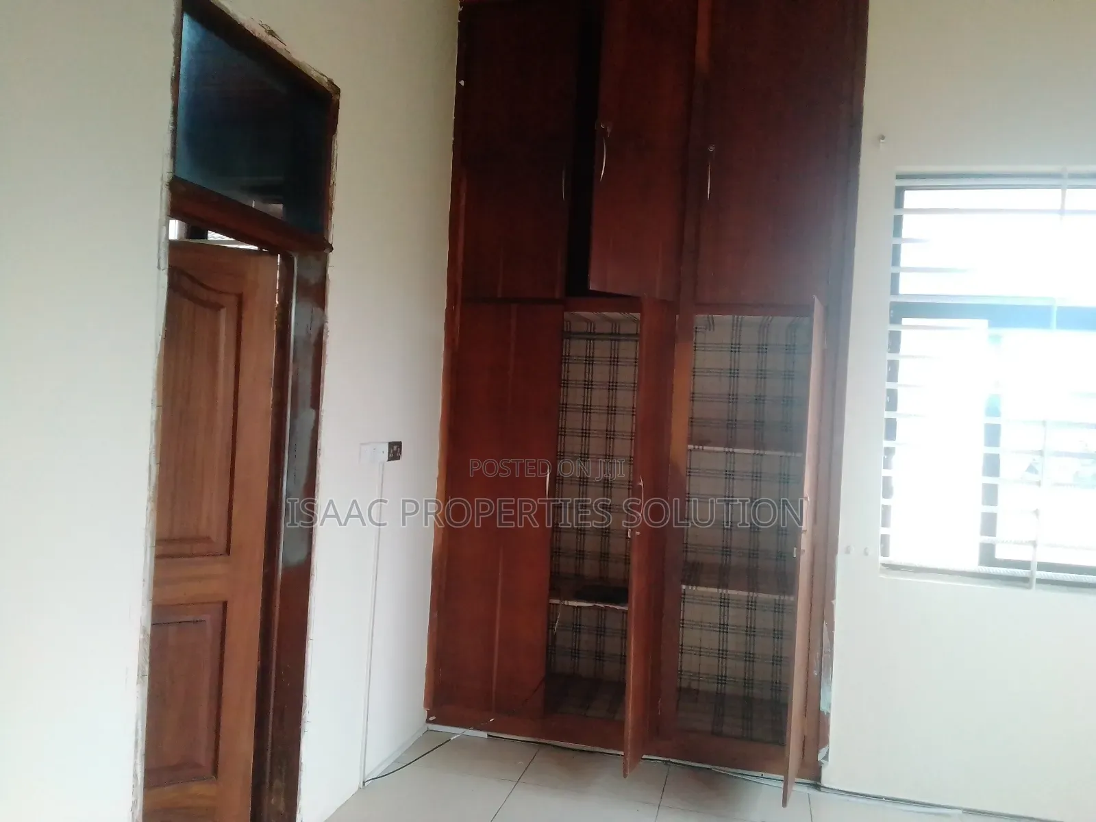 4bdrm Bungalow in Isaac Properties, Shama Ahanta East Metropolitan