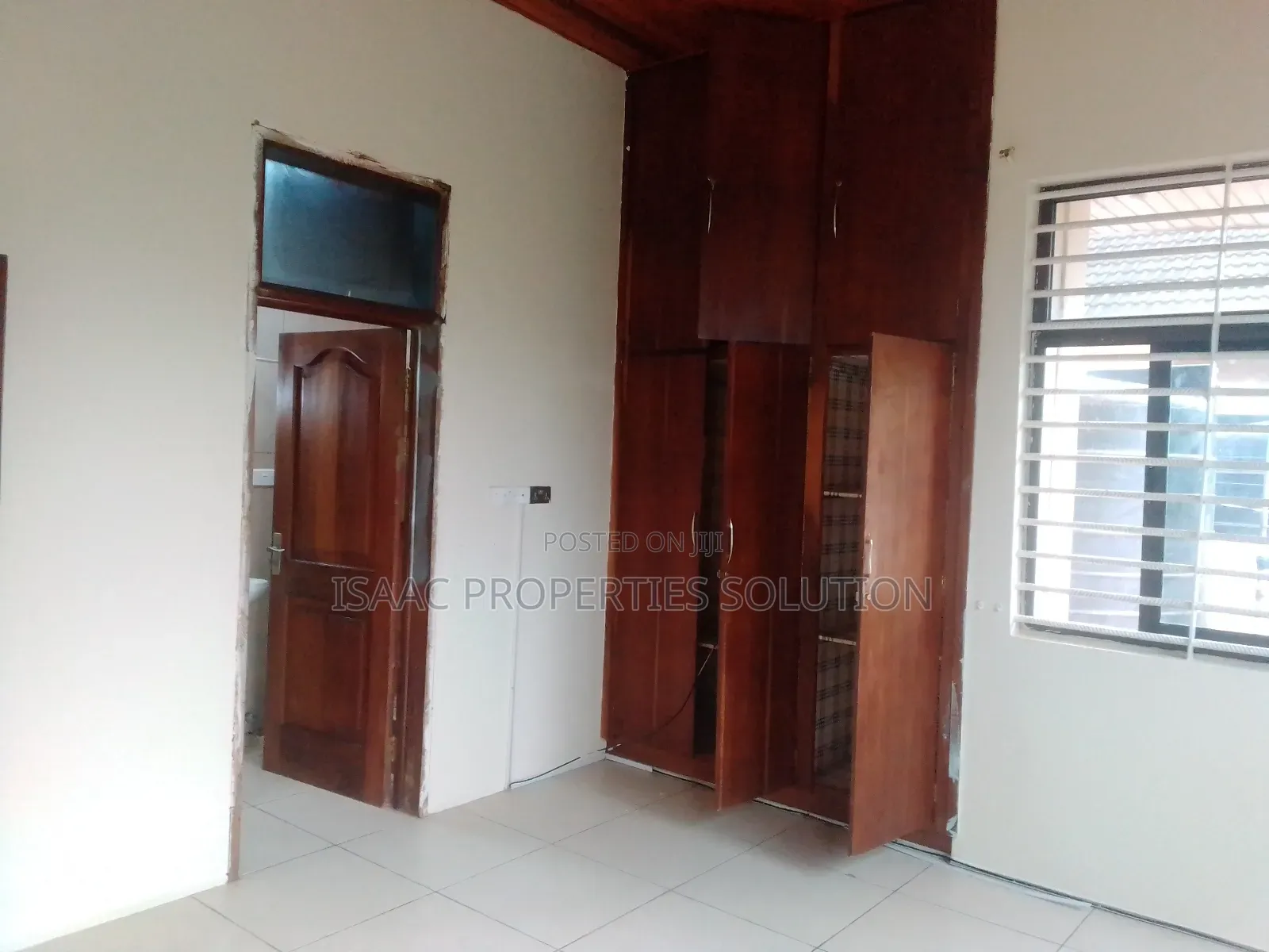 4bdrm Bungalow in Isaac Properties, Shama Ahanta East Metropolitan