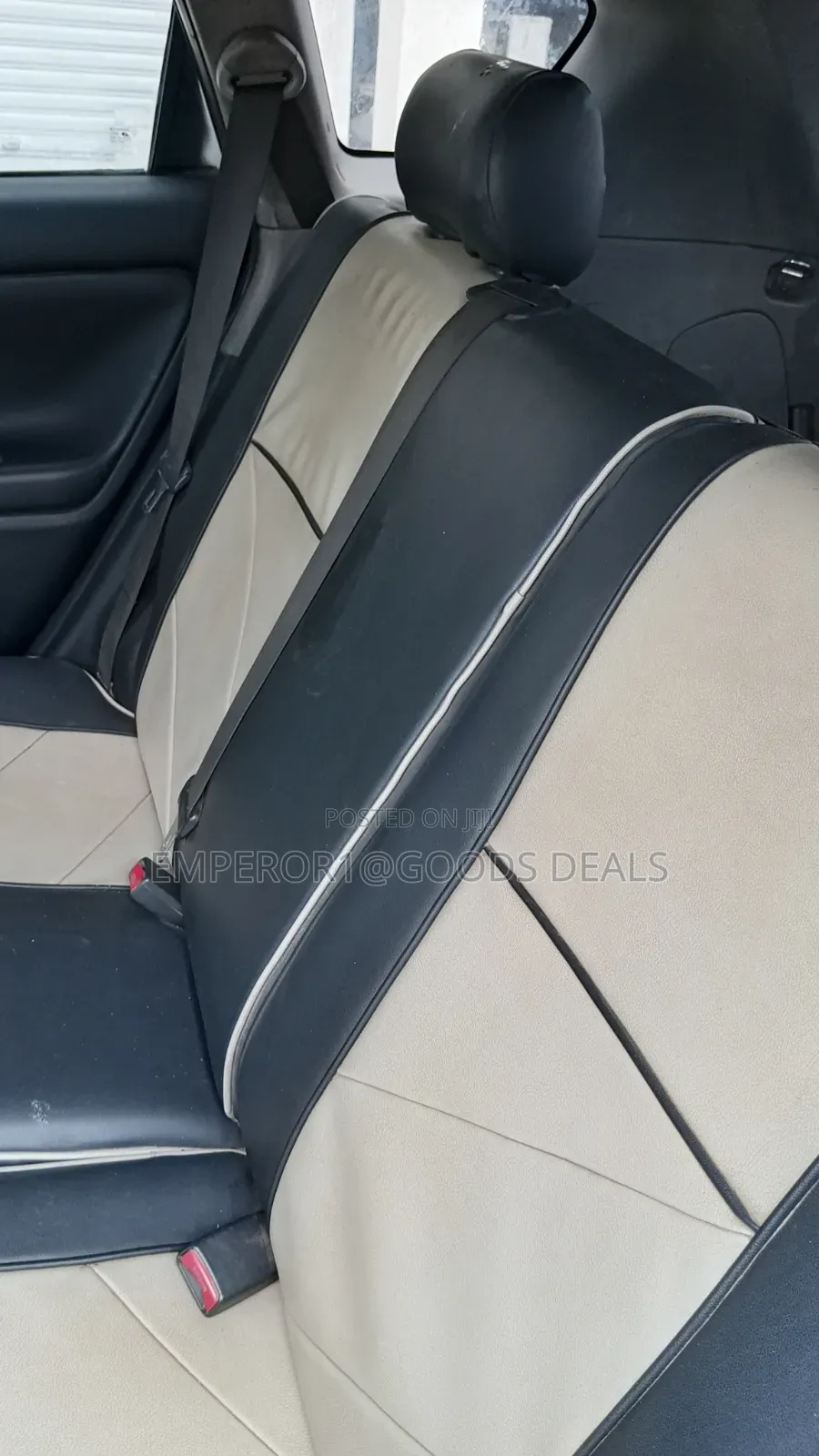 Pontiac Vibe 2007 White