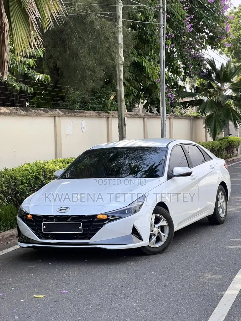 Hyundai Avante 2021 White