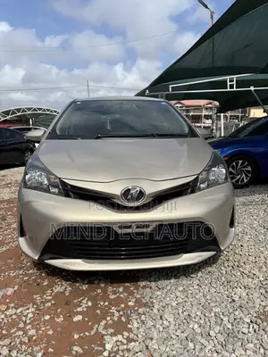 Toyota Vitz 1.5 FWD 3dr 2016 Gold