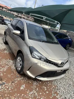 Toyota Vitz 1.5 FWD 3dr 2016 Gold