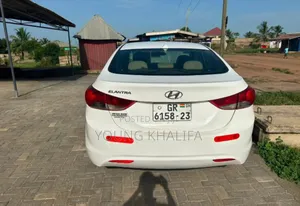 Hyundai Elantra 2013 White
