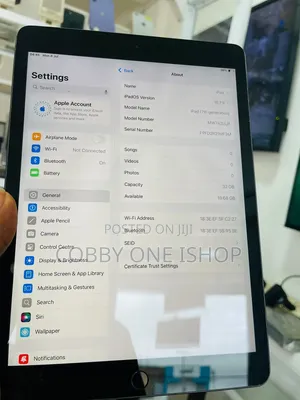 Apple iPad 10.2 (2019) 32 GB Gray