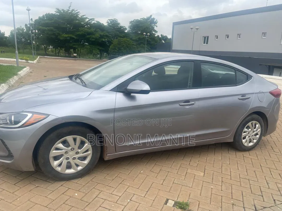 Hyundai Elantra 2017 Gray