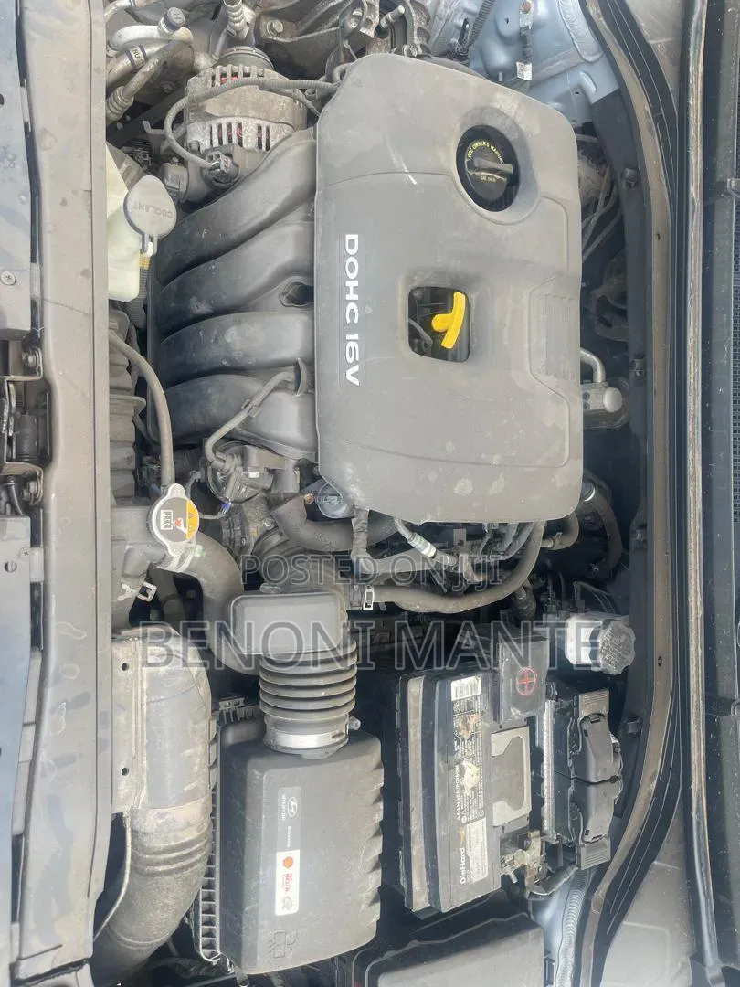 Hyundai Elantra 2017 Gray
