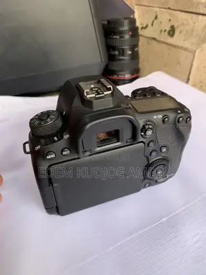 Canon 6d Mark Ii With Canon 17-40 Lens