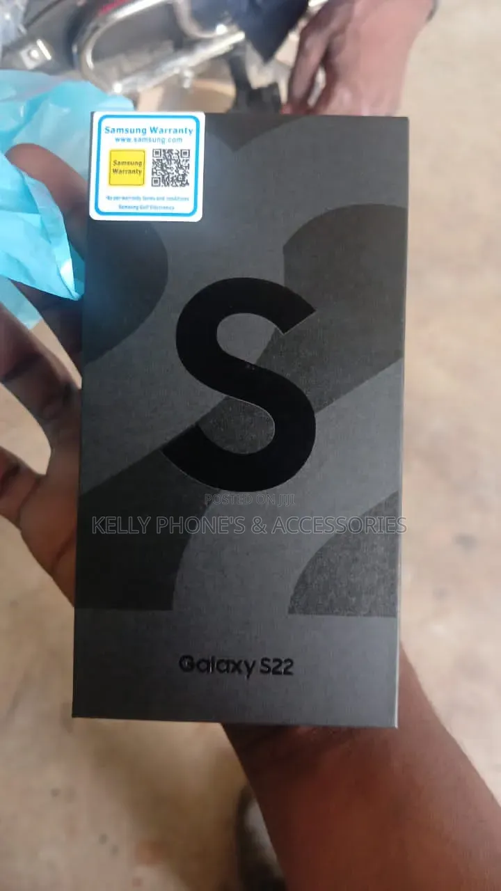 New Samsung Galaxy S22 5G 128 GB Black