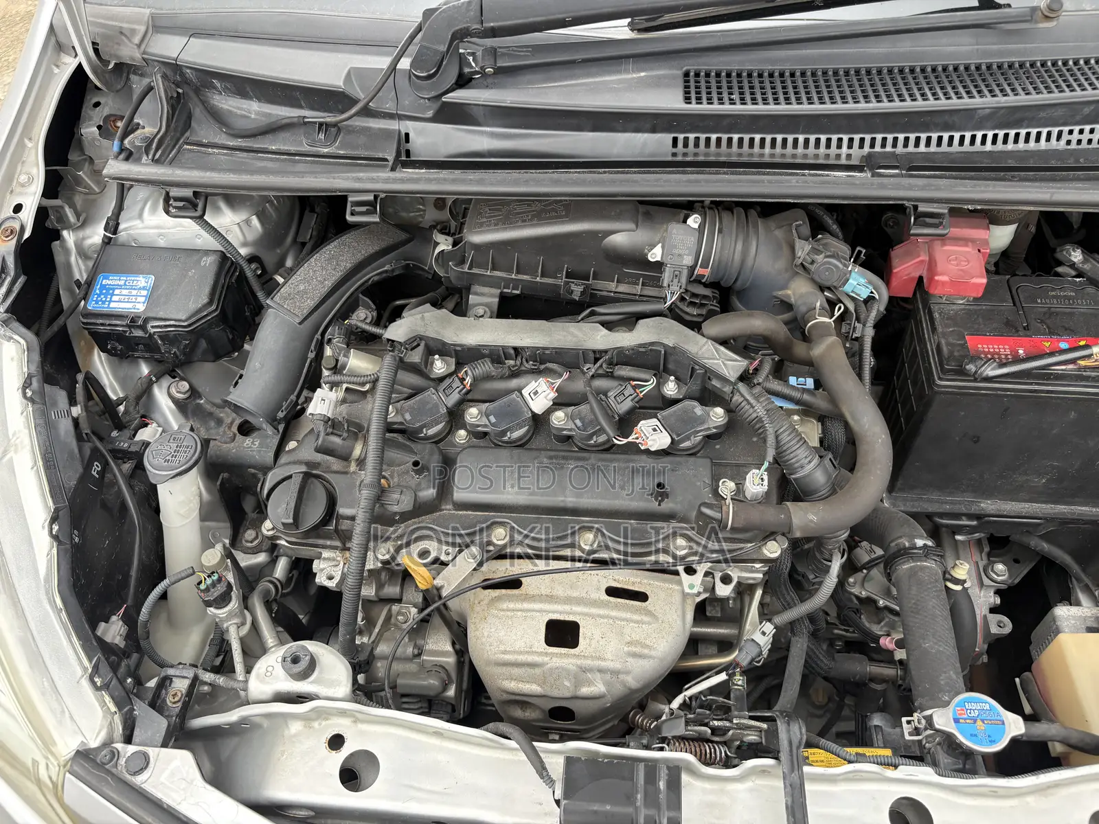 Toyota Vitz 1.3 FWD 5dr 2012 Silver