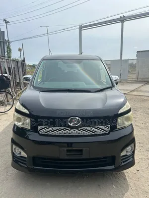 Toyota Voxy 2012 Black