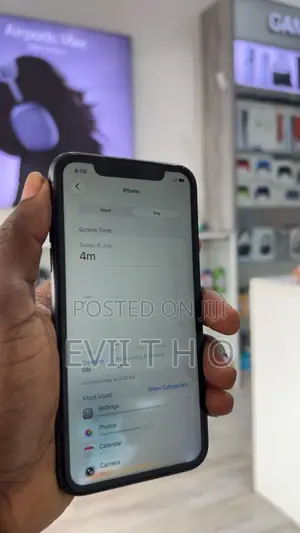 Apple iPhone 11 64 GB Black