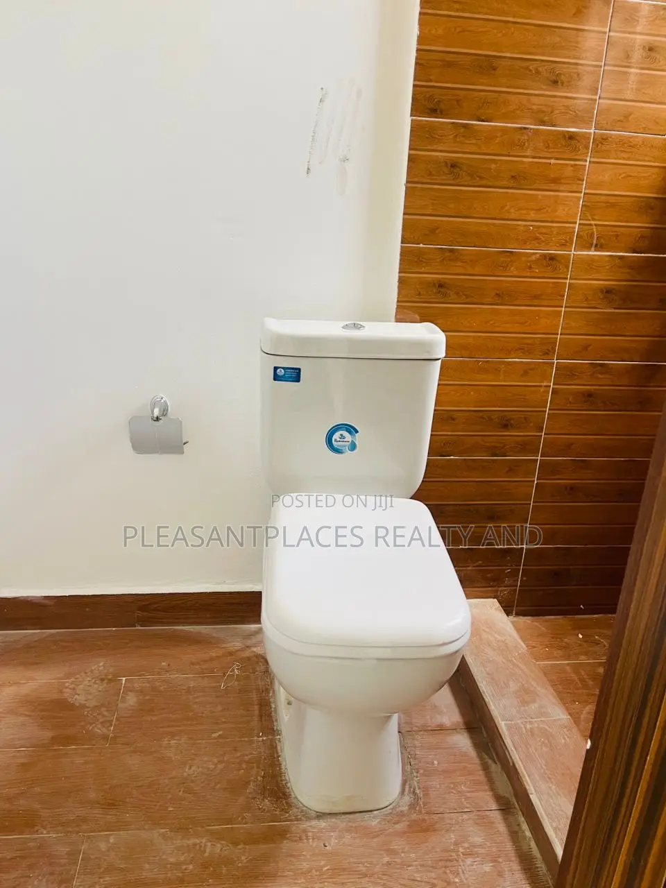 2bdrm House in Pleasantplaces And, East Legon for sale