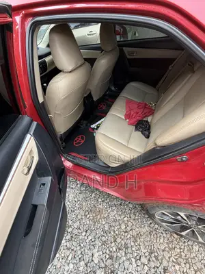 Toyota Corolla LE Premium 4dr Sedan (1.8L 4cyl CVT) 2016 Red