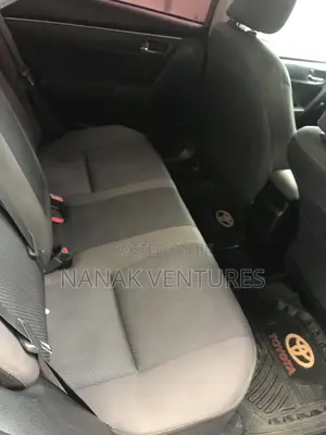 Toyota Corolla LE Eco (1.8L 4cyl 2A) 2019 Red