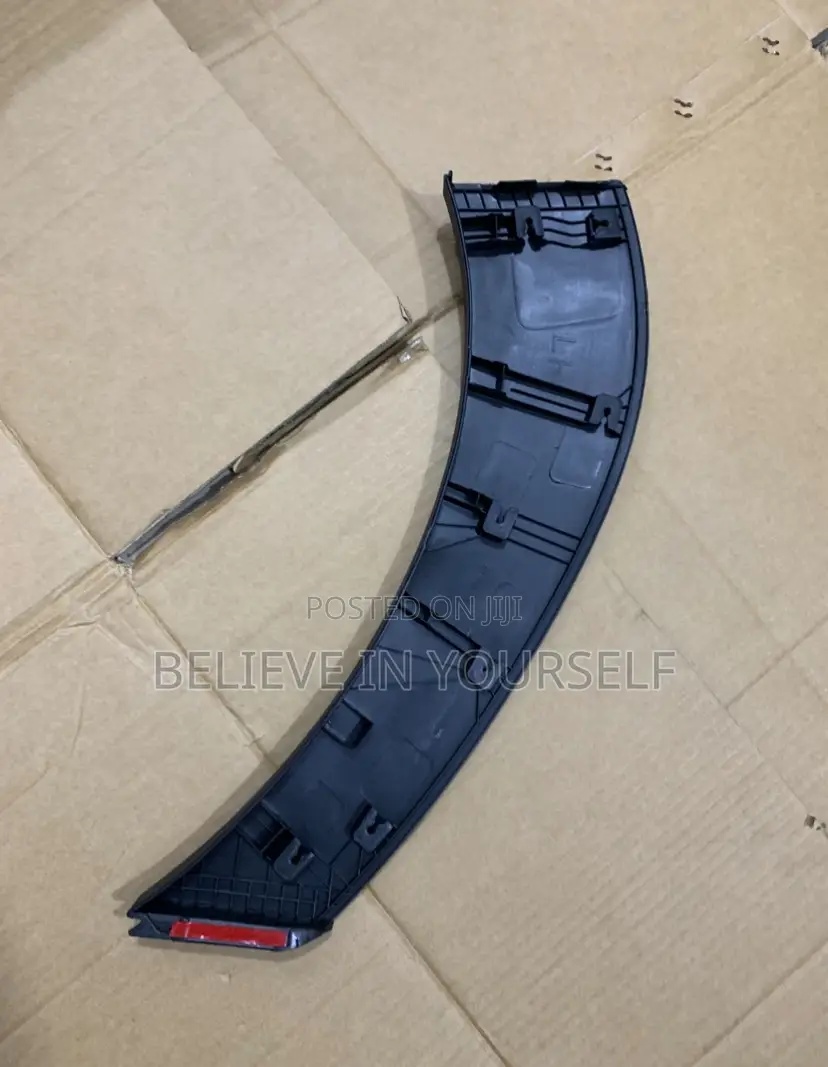 Hyundai Tucson 2016 2017 2018 2019 2020 2021 Back Fender Moulding