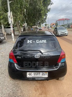 Toyota Vitz 1.0 FWD 3dr 2012 Black