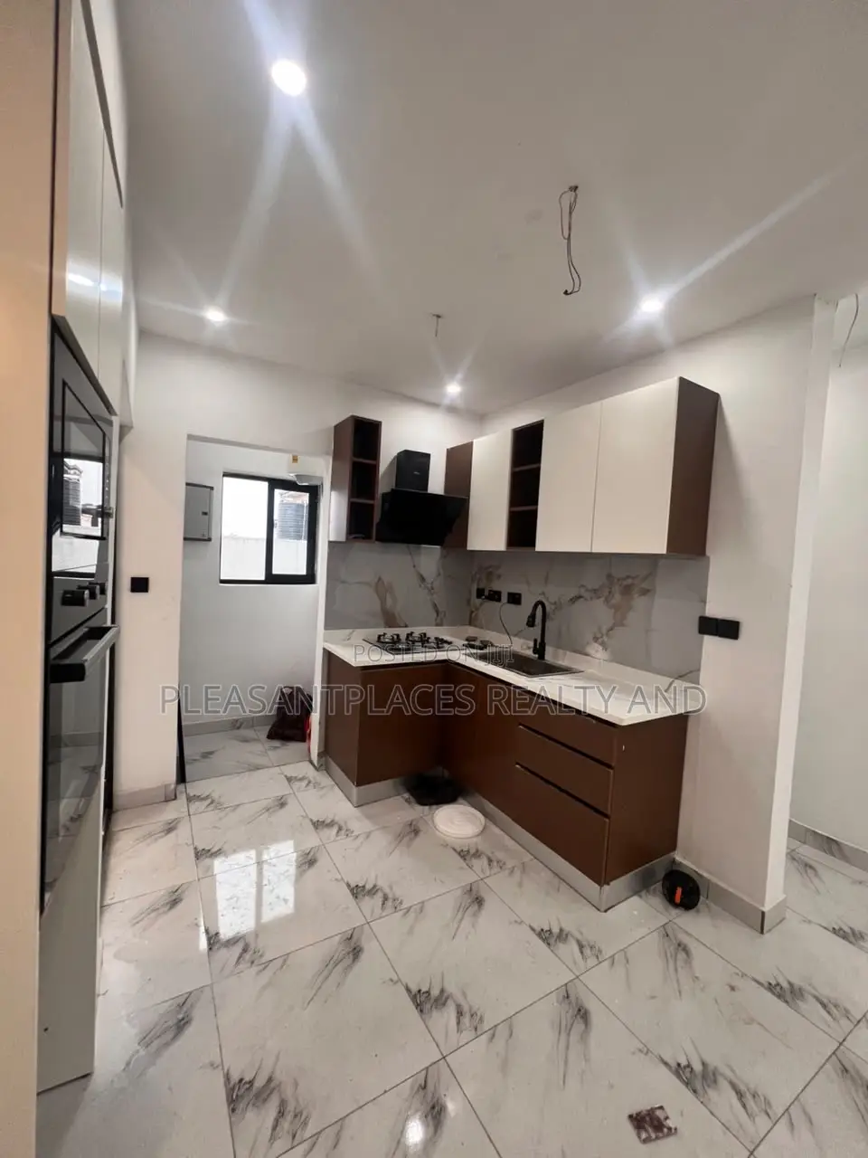 2bdrm House in Pleasantplaces And, Ashaley Botwe for sale