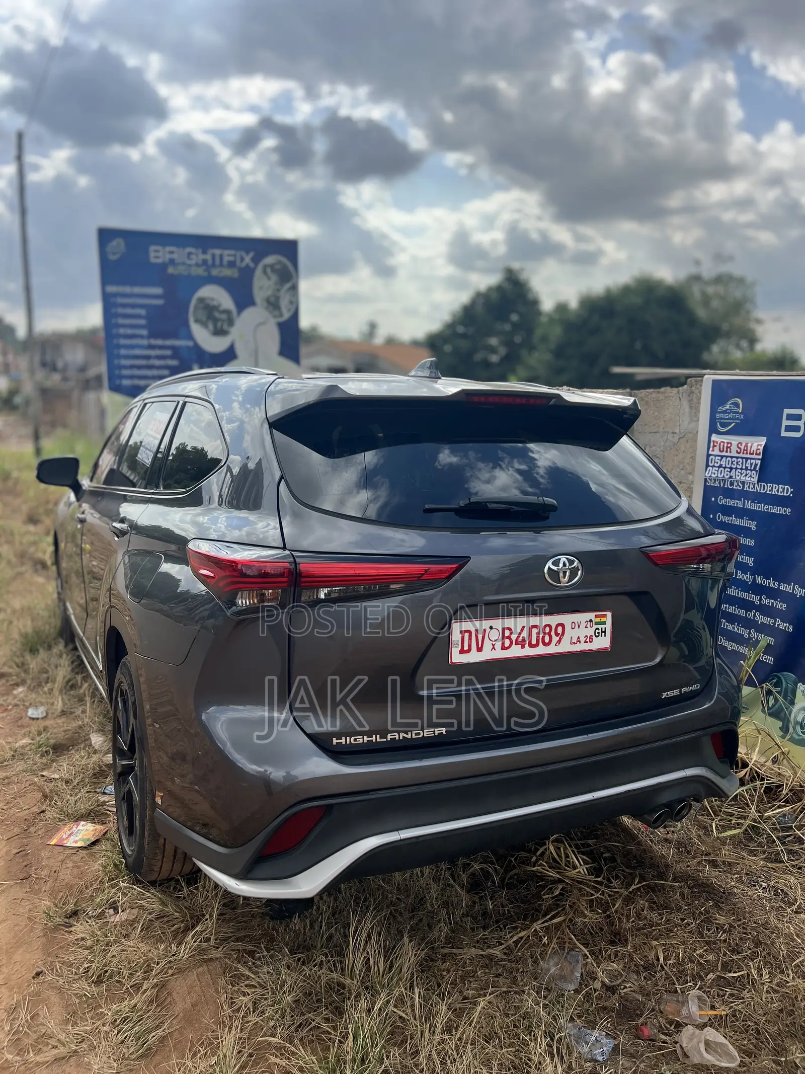 Toyota Highlander XLE FWD 2023 Gray