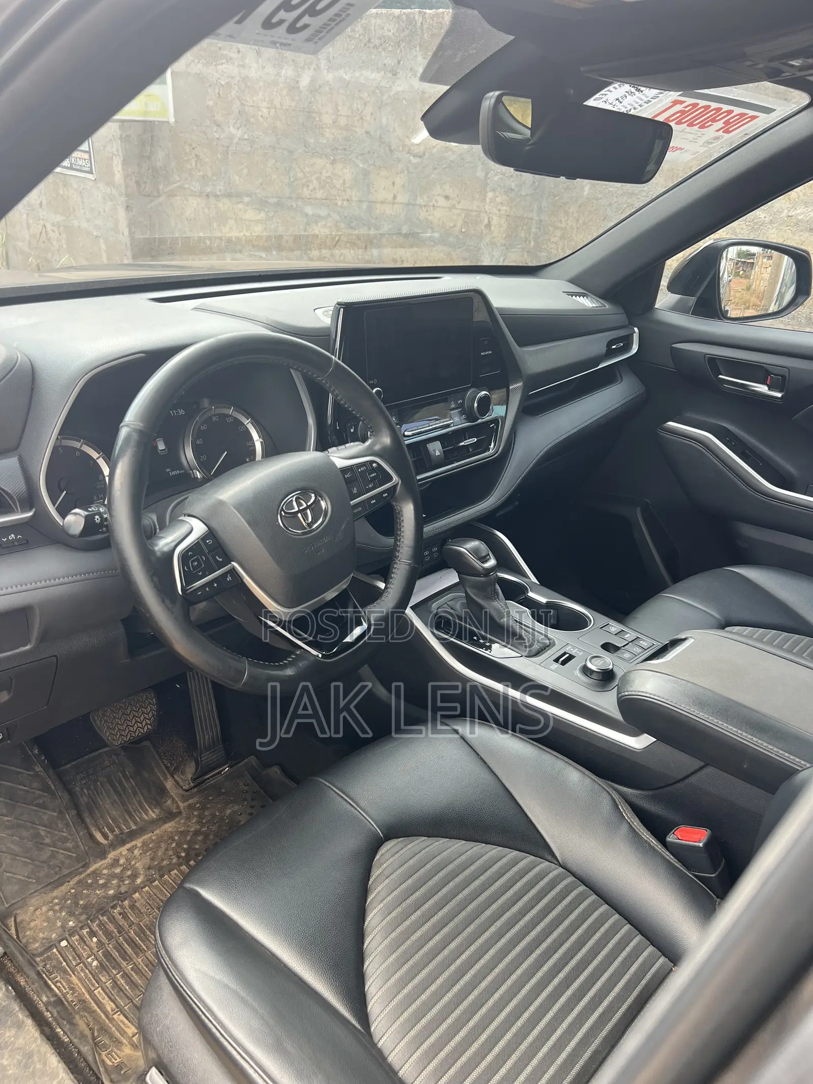 Toyota Highlander XLE FWD 2023 Gray