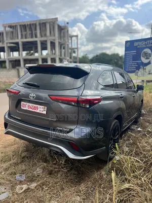 Toyota Highlander XLE FWD 2023 Gray
