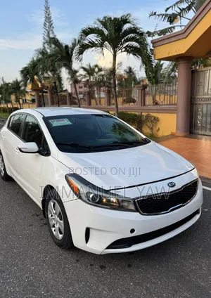 Kia Forte SX Hatchback 2017 White