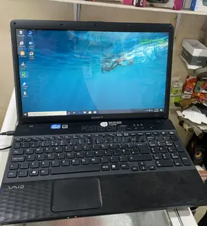 Laptop Sony VAIO VPC-EH15EN 6GB Intel Core i5 HDD 500GB